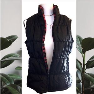 (4 for 25) Reversible Puffer Vest